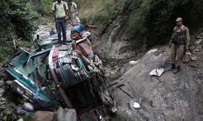 Camion di pellegrini ribaltato in India 