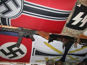 armamentario neonazista