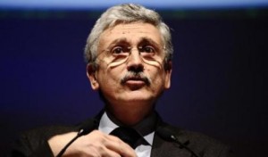 D'Alema sfida Emiliano