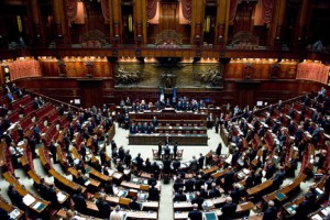 prima fiducia al governo letta