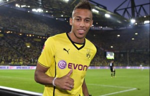 Ottimo inizio di Bundesliga per il Dortmund (0-4 ad Augsburg) e per il suo neo acquisto Aubameyang (tripletta all'esordio)