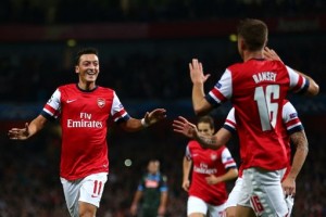 L'esultanza di Ozil, tra i migliori in campo