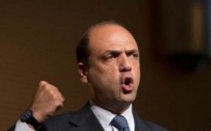 Alfano minaccia la crisi: "Lasciamo il governo se propongono i matrimoni gay"