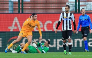 Luca Toni abbatte l'Udinese