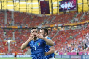 Di Natale festeggia dopo il gol segnato alla Spagna durante Euro 2012