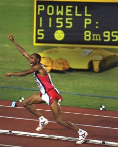 Mike Powell entra nella storia