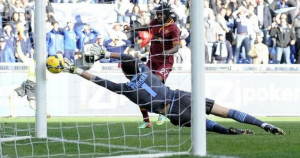 Il gol annullato a Gervinho nel derby della capitale