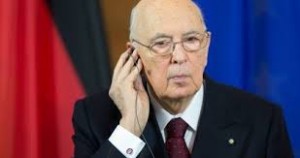 napolitano a strasburgo contestato dalla lega