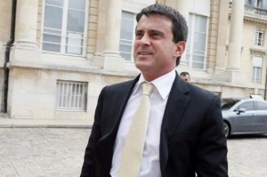 Manuel-Valls-prepare-une-circulaire-sur-les-criteres-de-regularisation_article_popin