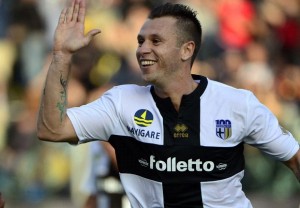 Cassano è stato capace di rifilare due reti al Milan, sua ex squadra, aprendo ufficialmente la crisi (rosso)nera!