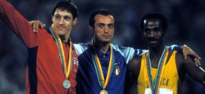 Mennea sul podio olimpico di Mosca nel 1980. Oro nei 200 mt 