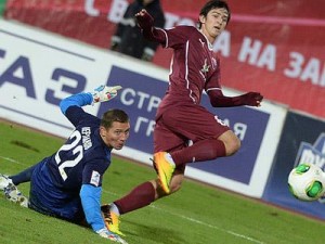 Sardar Azmoun, definito il Messi iraniano, beffa il portiere 