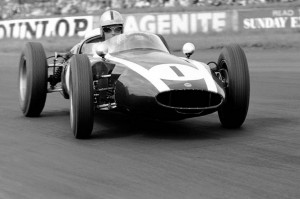 Brabham a bordo della Cooper T53