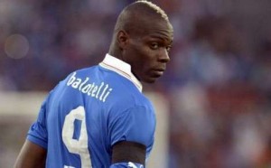 Mario Balotelli con la maglia della nazionale