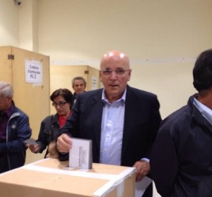 oliverio mario vince primarie calabria contro callipo