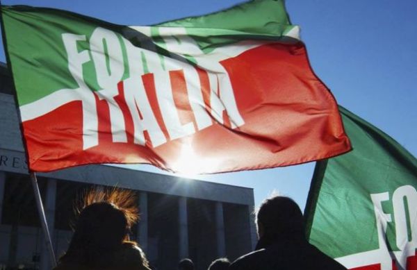 bandiere tricolori di forza italia