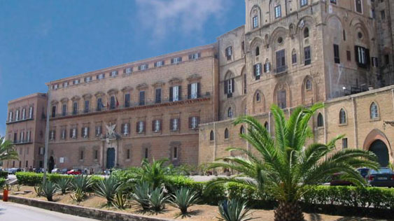 foto esterno della sede dell'Assemblea regionale siciliana