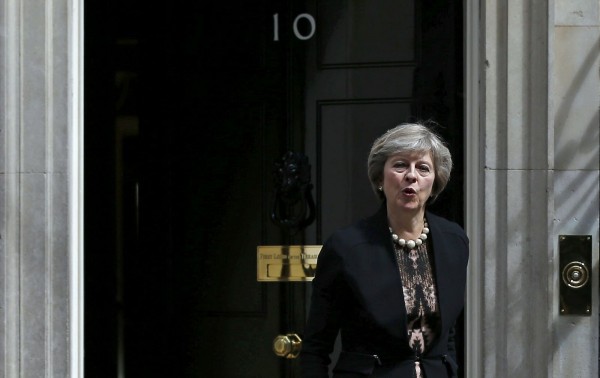 sondaggi elettorali, David Cameron, Downing Street, Gran Bretagna, Regno Unito, Theresa May