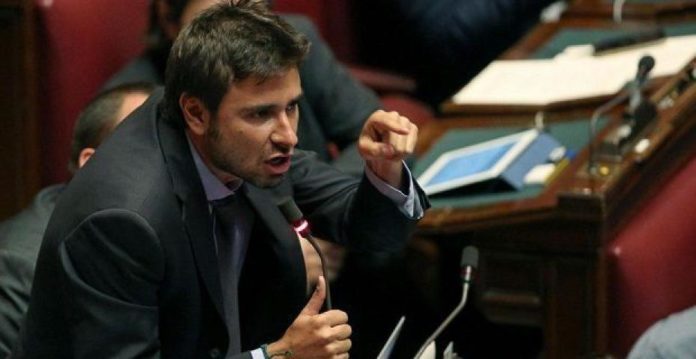 pensioni ultime novità, Alessandro Di Battista, gaffe su Hollande Premio Nobel