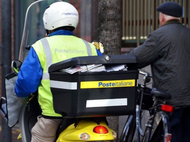 Poste italiane: assunzioni e offerte di lavoro 2018 per portalettere Poste italiane immigrazione