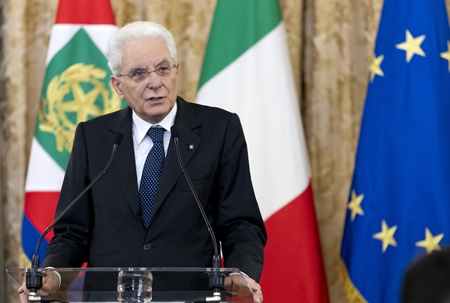 Governo ultime notizie Mattarella è furioso, no a Conte premier def Incarico Governo