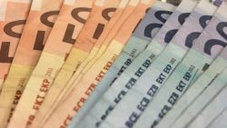 Assegni familiari 2018: detrazioni coniuge a carico, quanto spetta