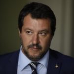 sondaggi politic Biografia di Matteo Salvini, che affronta luigi di maio. Sondaggi politici Demos porti chiusi, il Nord Est si schiera con Salvini. Gad Lerner attacca Matteo Salvini