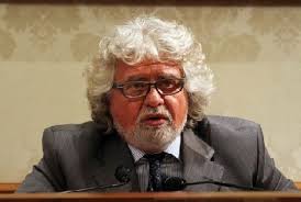 Grillo sbeffeggia Napolitano