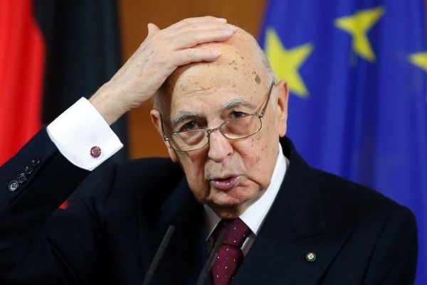 napolitano a strasburgo contestato dalla lega