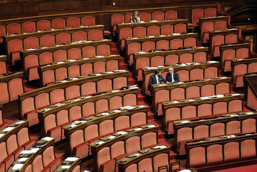 i dodici senatori assenti al senato