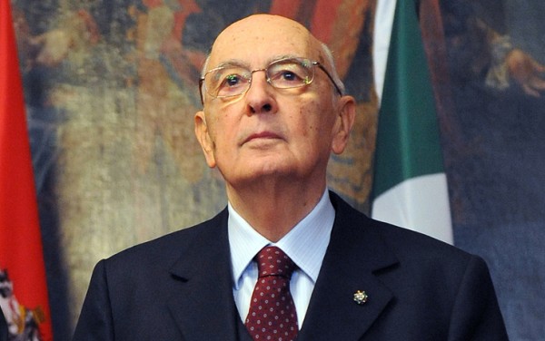 napolitano a strasburgo contestato dalla lega