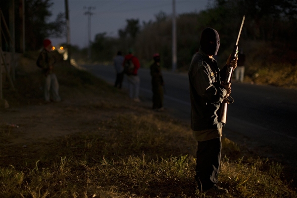 Messico i vigilantes liberano il Paese dai narcotrafficanti