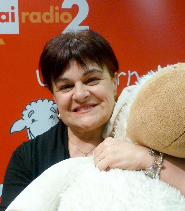 senatrice pezzopane riceve proposta matrimonio in diretta radiofonica