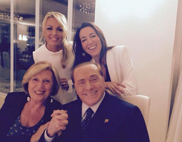 berlusconi con francesca pascale licia ronzulli e adriana poli bortone