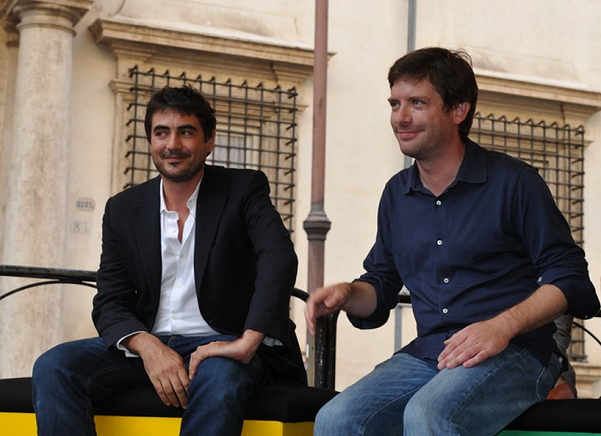 nicola fratoianni e civati sullo stesso palco
