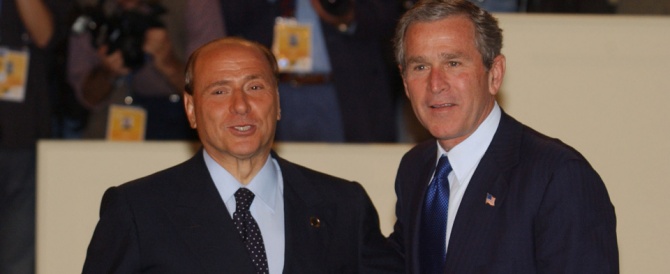 a sinistra berlusconi e a destra george bush