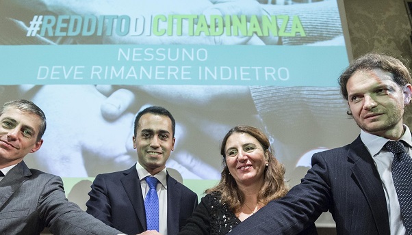 foto conferenza stampa del m5s su reddito di cittadinanza