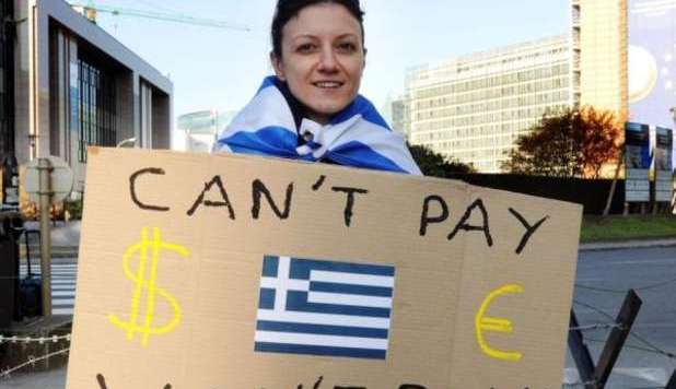 immagine di una greca manifestante