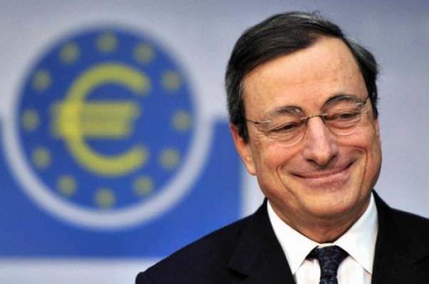 mario draghi che sorride