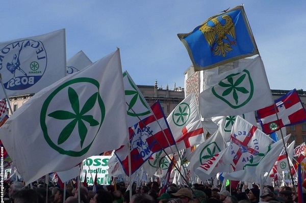 bandiera della lega che sventolano