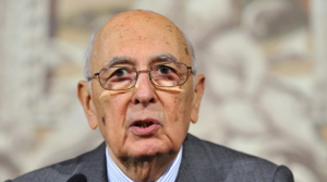 primo piano del presidente della repubblica emerito giorgio napolitano