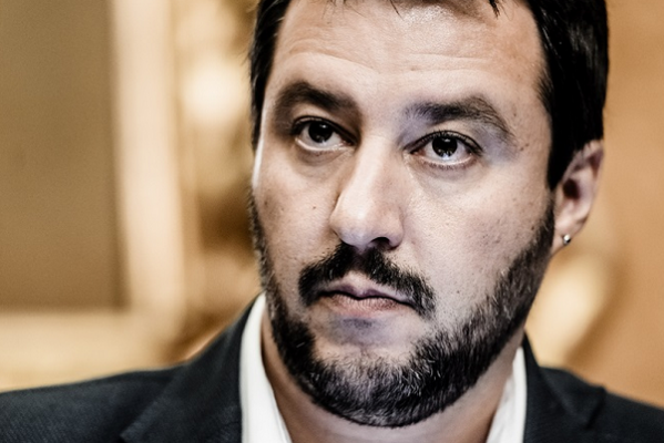 primo piano di matteo salvini