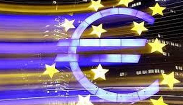 Grecia simbolo dell'euro e sullo sfondo alcuni segni della bandiera europea grecia