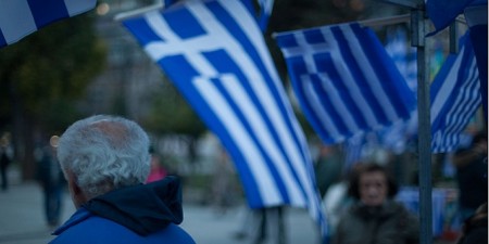 Sondaggio Grecia bandiera che sventola