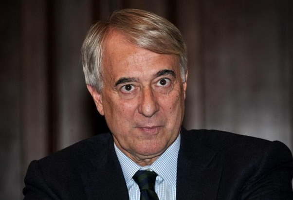 primo piano di giuliano pisapia