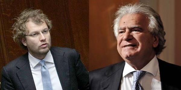 a sinistra il sottosegretario luca lotti e a destra denis verdini entrambi in giacca e cravatta