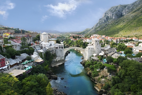 situazione Balcani il ponte di Mostar in Bosnia