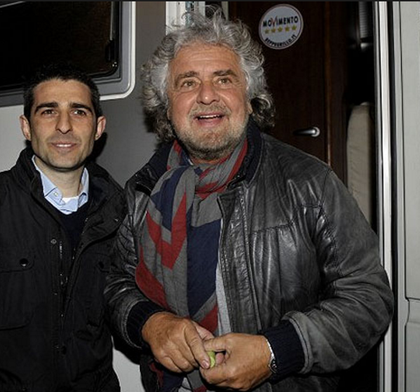 Pizzarotti, M5S, Grillo, Casaleggio, il sindaco di parma in compagnia di beppe grillo