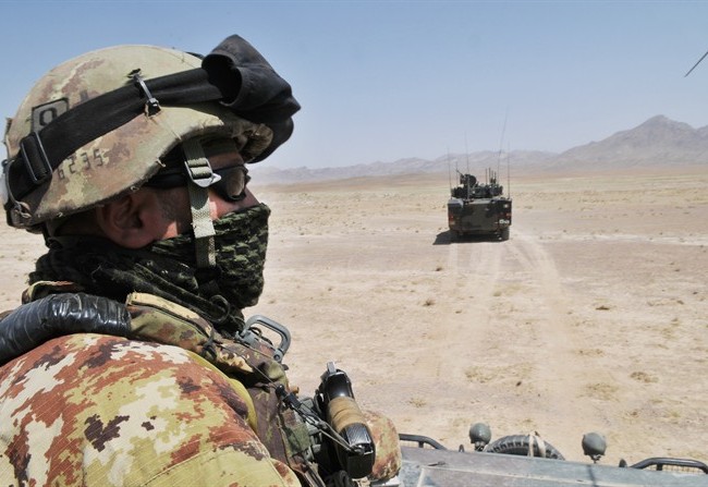 Isis, missioni militari all'estero, esercito italiano afghanistan, renzi missioni militari