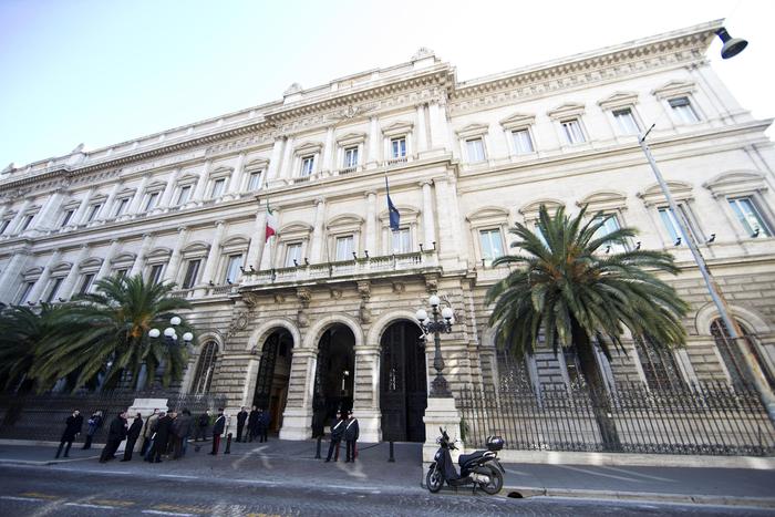 Borsa Italiana, Bankitalia, facciata